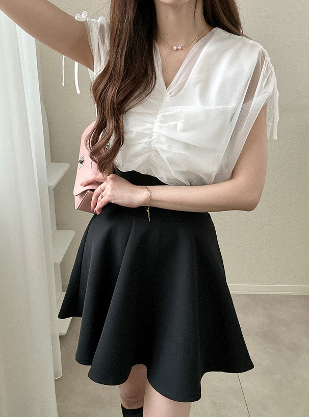 チュールシャーリングフレンチスリーブトップス