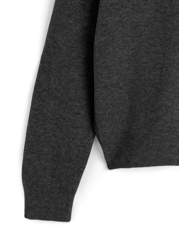 ロゴ刺繍ポロニットトップス