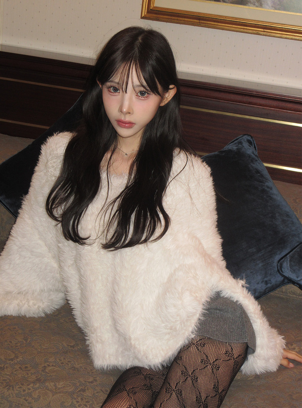 Vネックシャギーニットトップス