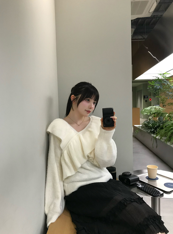 クロスフリルシャギーニットトップス