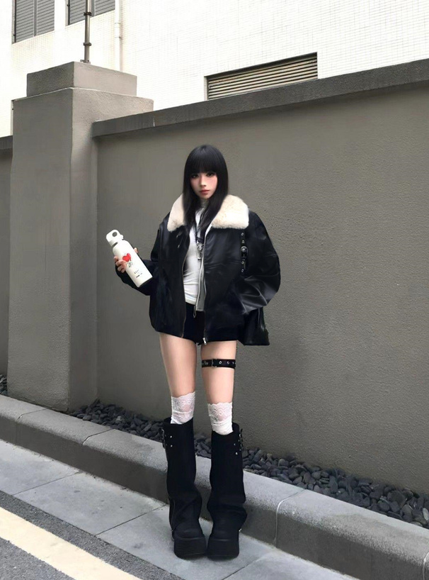 ファーティペット付き襟2Wayレザードロストブルゾン