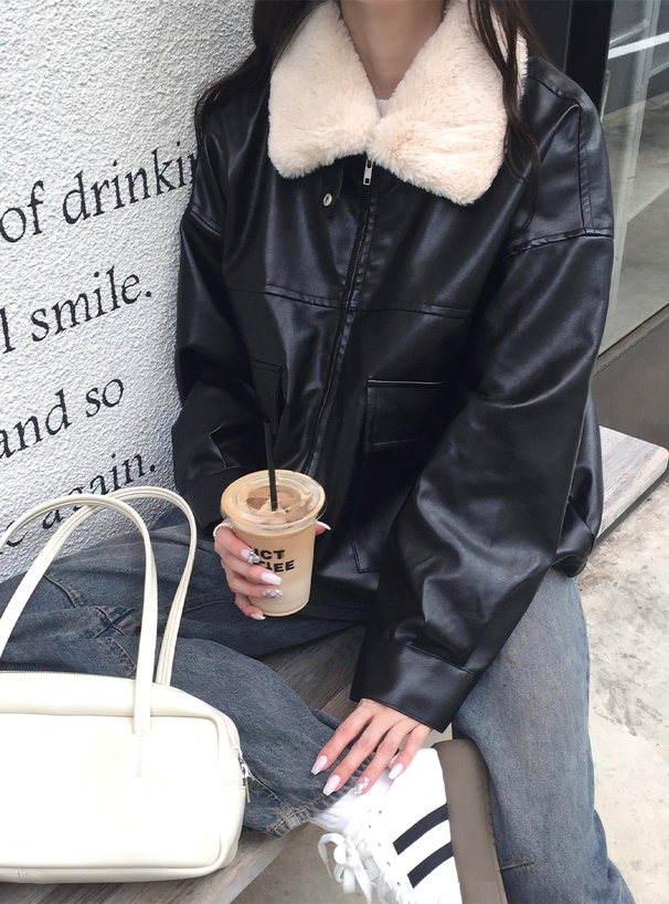 ブラックアンドホワイト　レディース　ファー　ニット　蓄熱　ブルゾン　L エコファーティペット付フェイクレザーショートブルゾン
