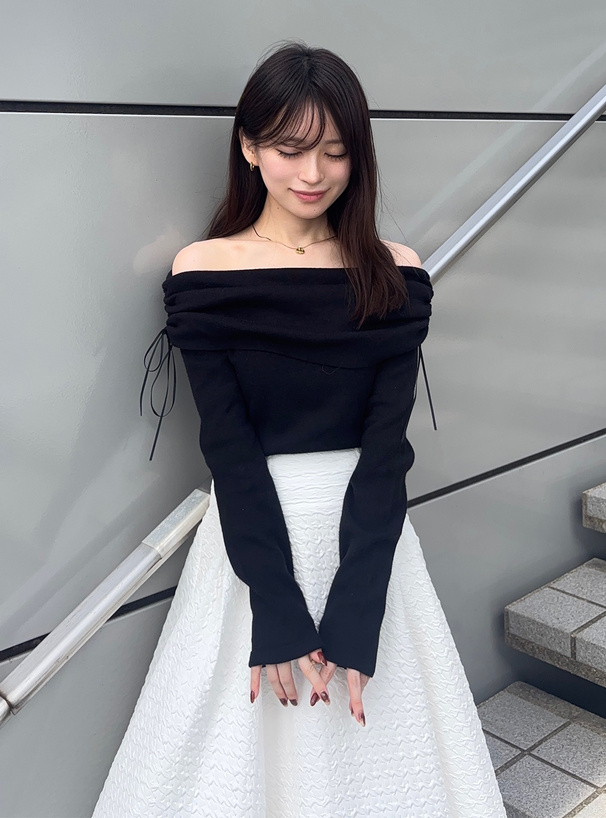 オフショルドロストリボンニットトップス