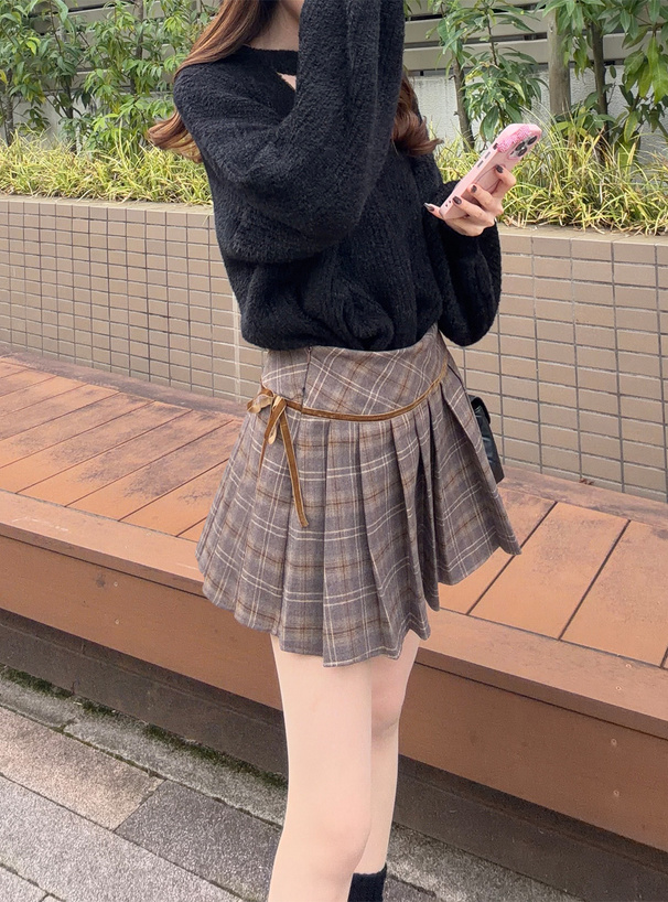 カットアウトシャギーニットトップス