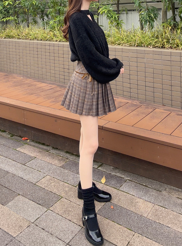 カットアウトシャギーニットトップス
