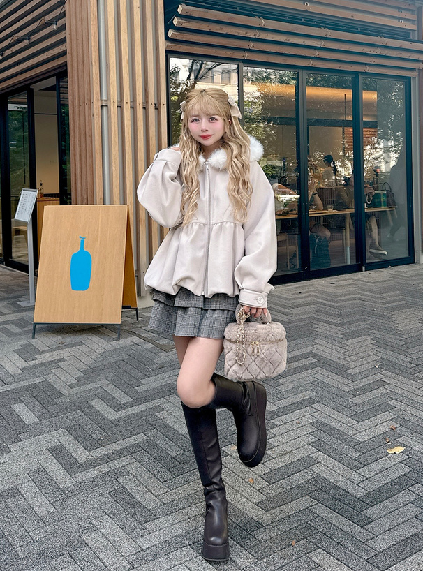 ファーフードバルーンペプラムブルゾン