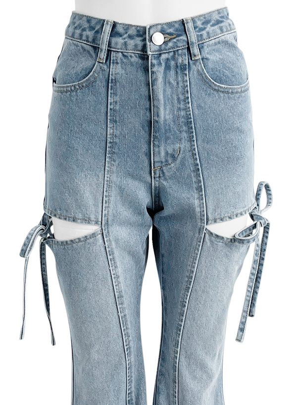 新品　サイドリボンカットアウトフレアデニムパンツ　リボンデニム INGNI（イング）の「【WEB限定】サイドリボンカットアウトフレア