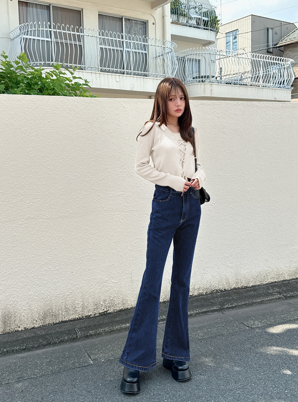 ハイウエストフレアデニムパンツ