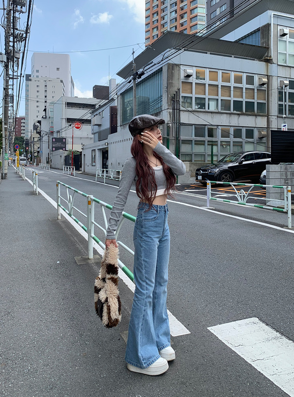 ハイウエストフレアデニムパンツ