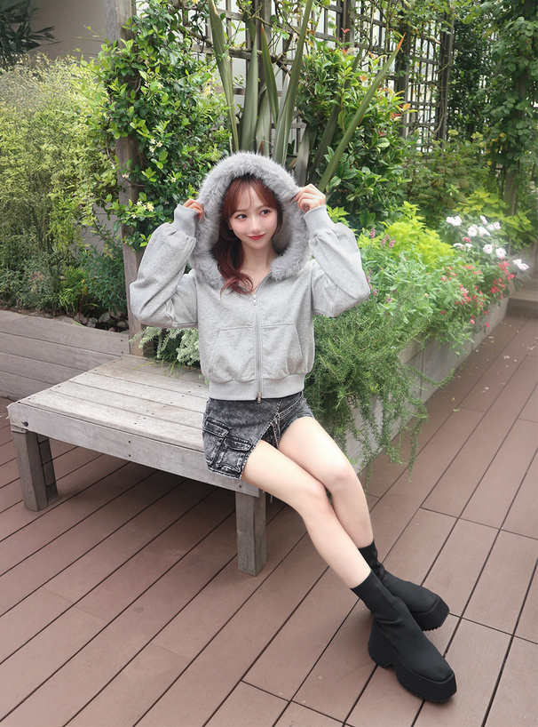 ファーフードダブルジップスウェットパーカー