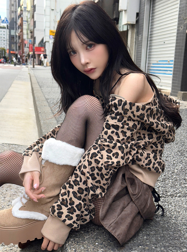 レオパード柄ダブルジップスウェットパーカー