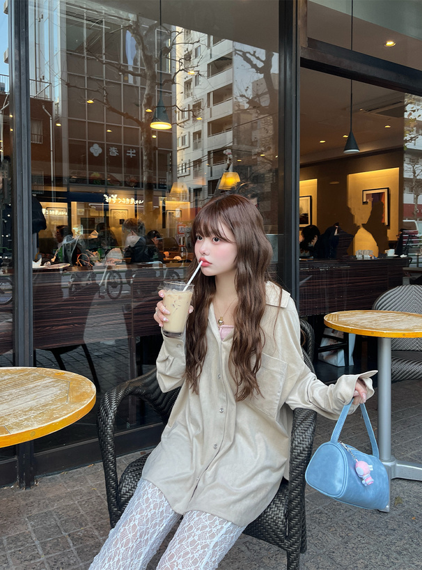 バックレースアップスエードシャツ