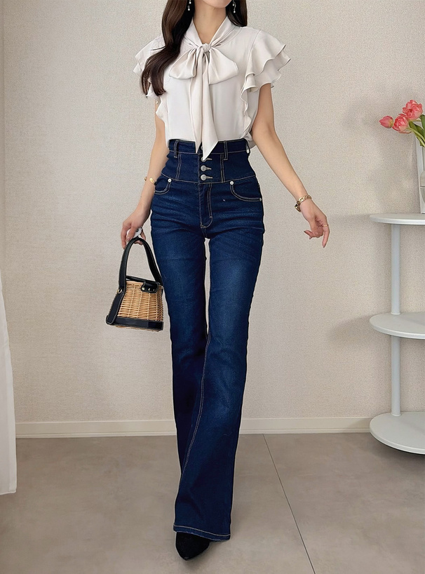 ボウタイフリルノースリーブブラウス