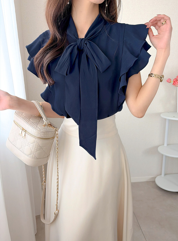 ボウタイフリルノースリーブブラウス