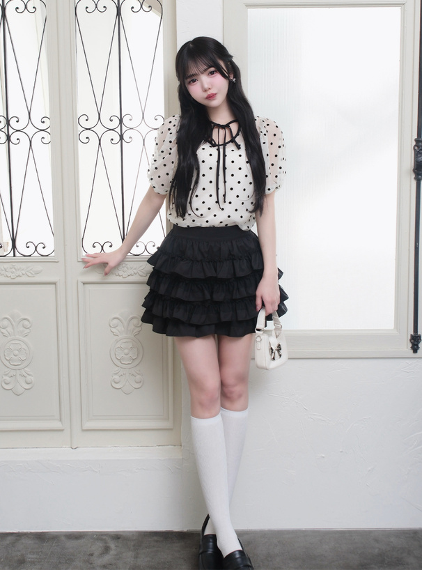 キャミソール付きドット柄ネックリボンパフスリーブチュールトップス
