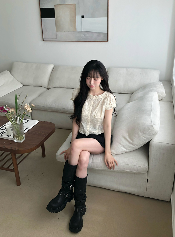 ギャザーフリルレースブラウス