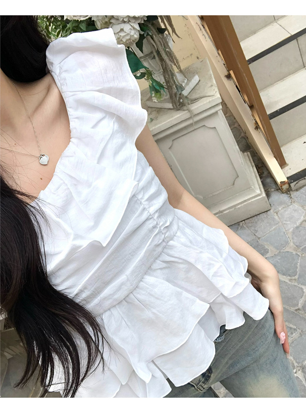 ギャザーフリルノースリーブブラウス