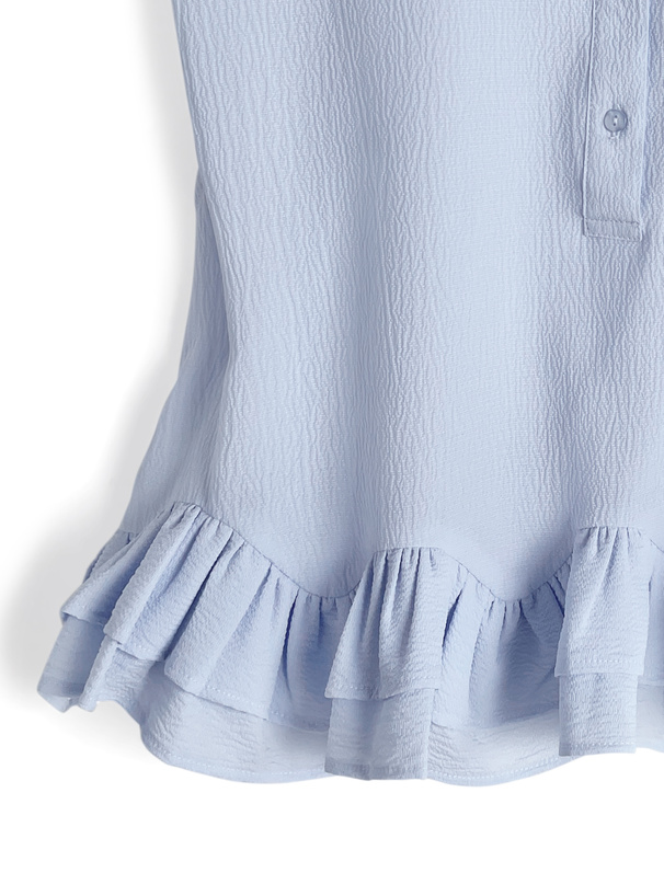 フリルノースリーブブラウス