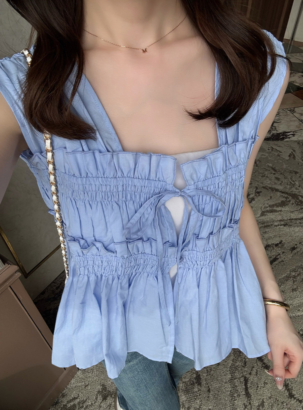 シャーリングノースリーブブラウス