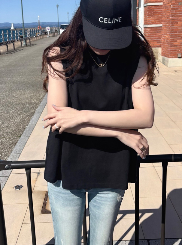 ノースリーブトップス