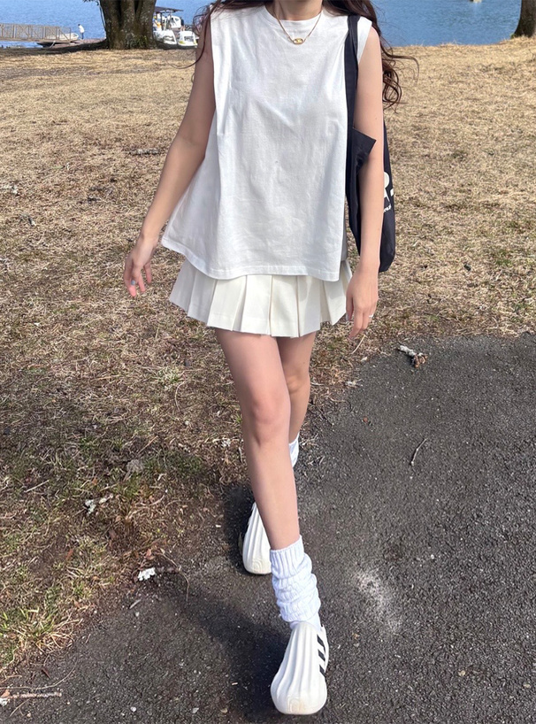 ノースリーブトップス