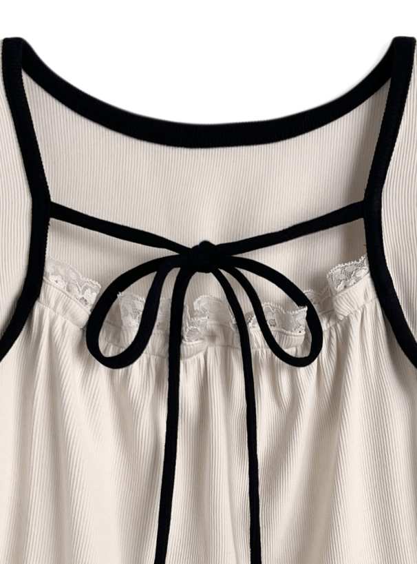 レイヤード風配色パイピングトップス