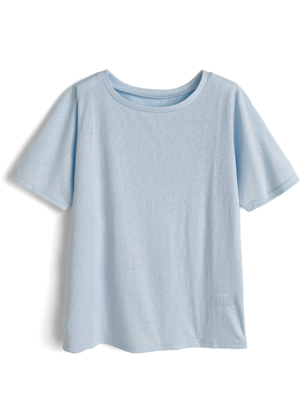 ヘンリーネックTシャツ×ベーシックTシャツアンサンブル