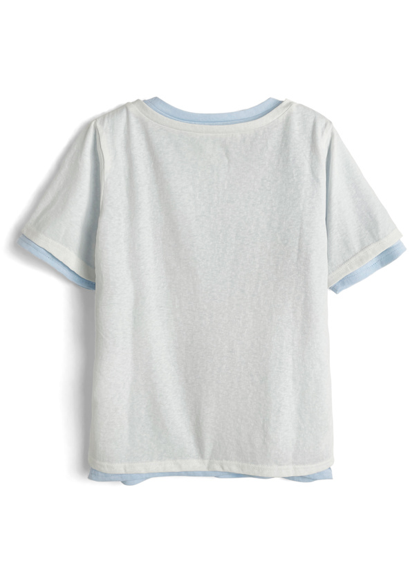 ヘンリーネックTシャツ×ベーシックTシャツアンサンブル