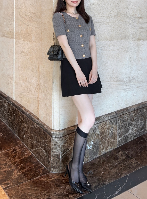 ゴールドボタンケーブルニットカーディガン