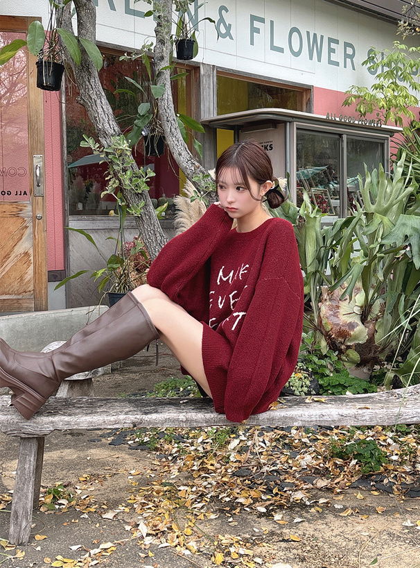 ジャガードロゴニットトップス