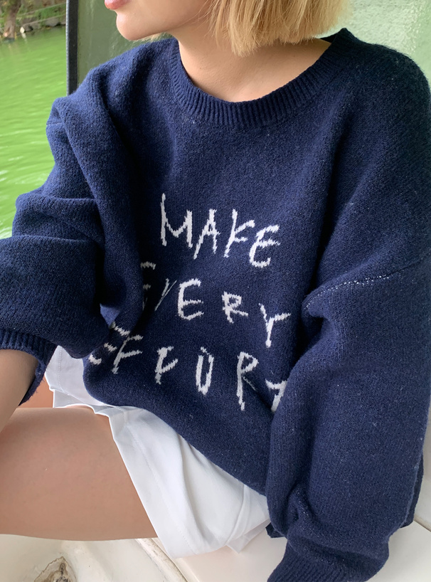 ジャガードロゴニットトップス