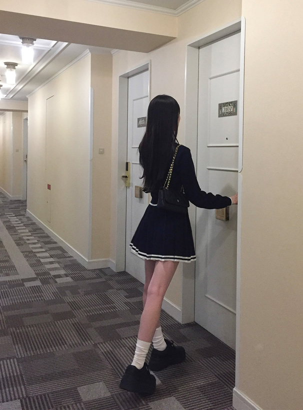 ポロニットトップス×インパン裏地付きプリーツミニスカートセットアップ