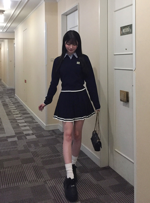 ポロニットトップス×インパン裏地付きプリーツミニスカートセットアップ