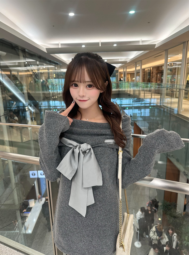 オフショルダーリボンニットトップス