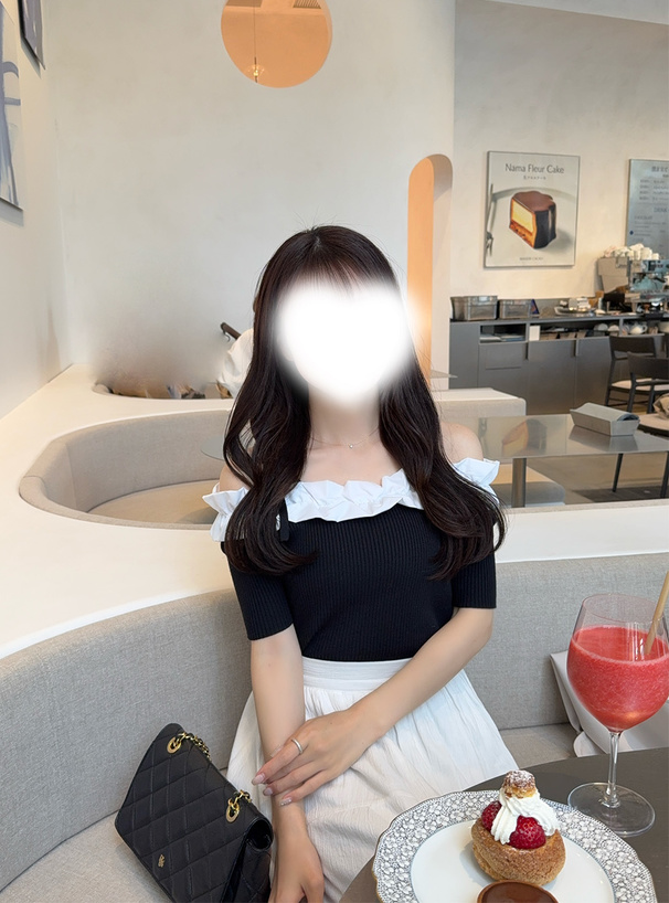 リボンフリルオフショルダーニットトップス