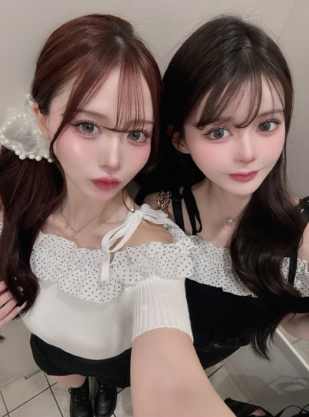 ドット柄フリルリボンオフショルダーニットトップス