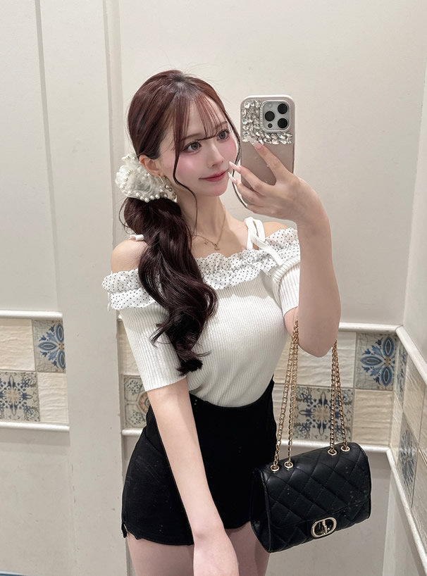 ドット柄フリルリボンオフショルダーニットトップス