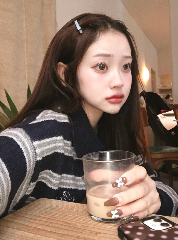 ボーダー柄ロゴ刺繍ポロニットトップス