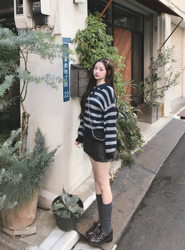 ボーダー柄ロゴ刺繍ポロニットトップス