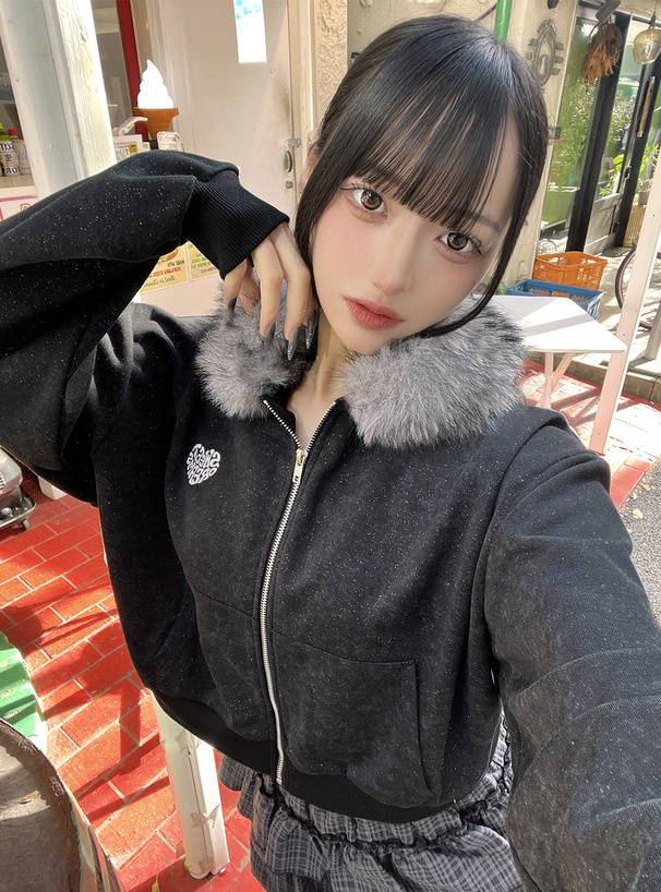 ファーフードロゴ刺繍ラメスウェットパーカー