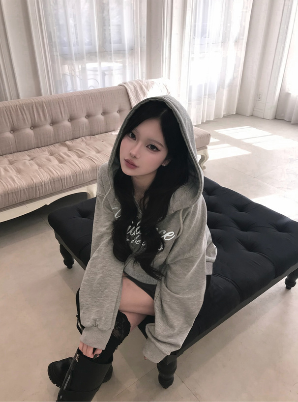 エンジェルウィング刺繍ダブルジップスウェットパーカー