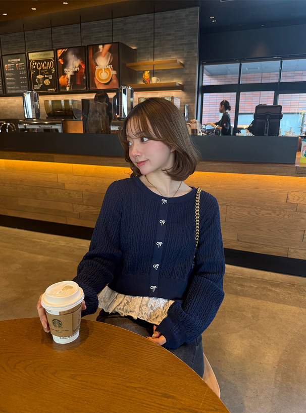 ビジューリボンレースドッキングケーブル編みニットトップス