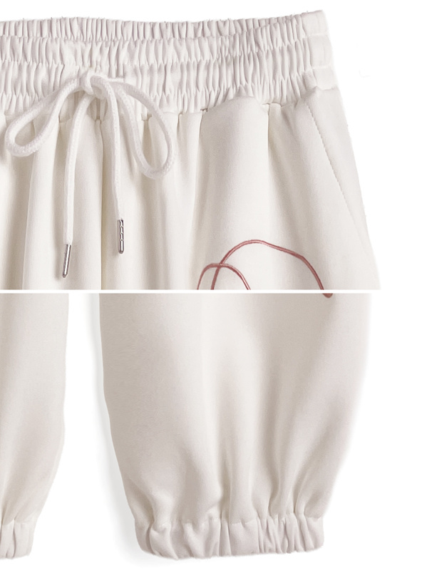 配色ロゴ刺繍パーカー×ジョガーパンツセットアップ