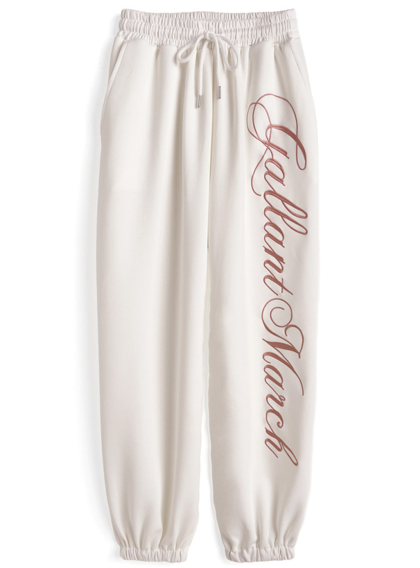 配色ロゴ刺繍パーカー×ジョガーパンツセットアップ