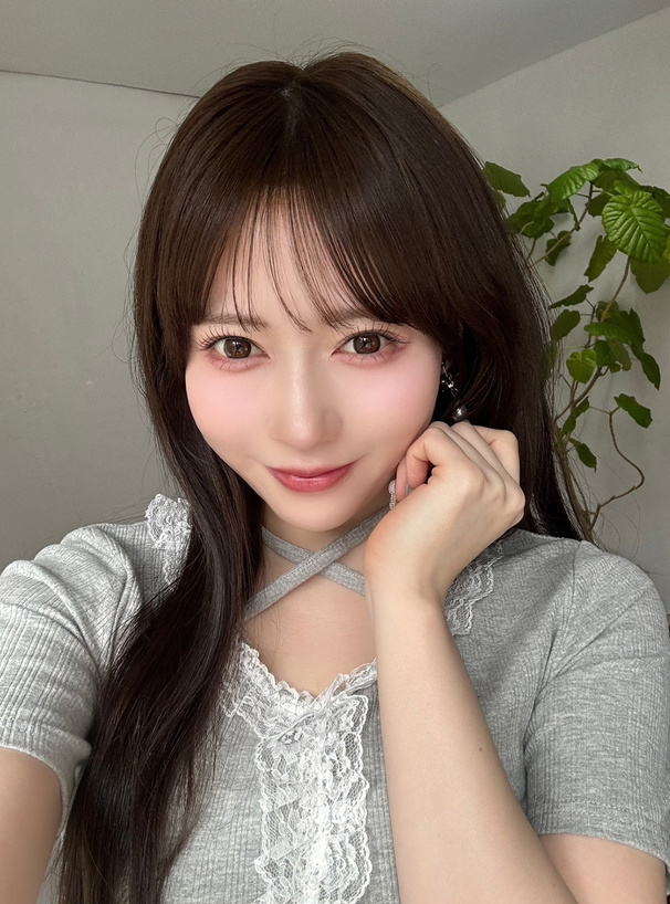 ホルターネックレースフリルリブトップス