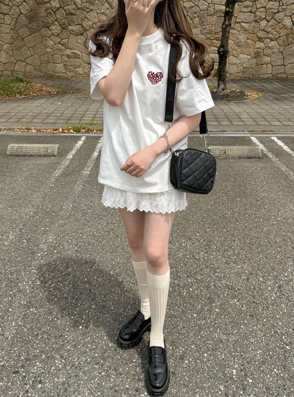 ハートロゴプリントラビット刺繍Tシャツ