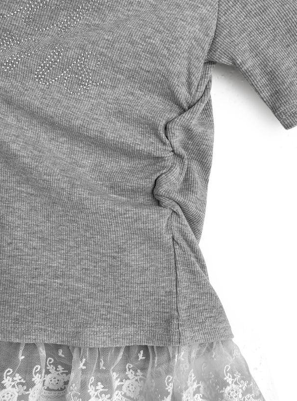 レイヤード風ラインストーンロゴレースフリルトップス