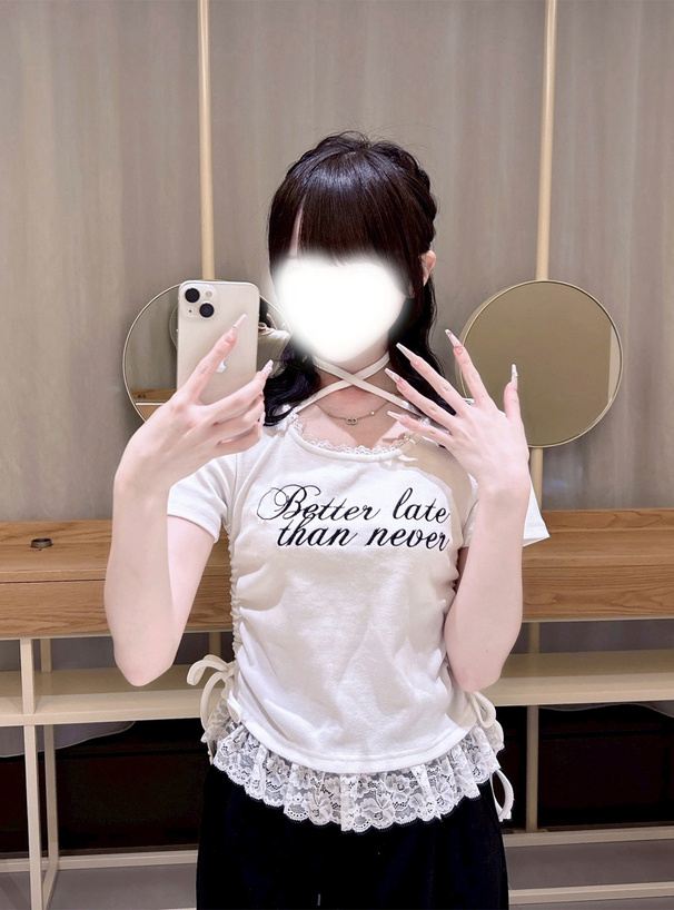 クロスネックロゴ刺繍ドロストレースドッキングトップス