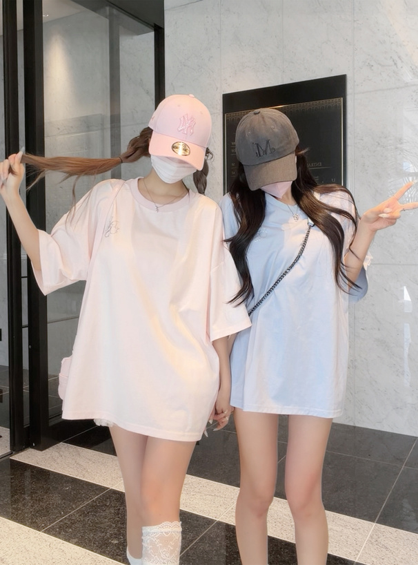 ラインストーンバックドットロゴ刺繍Tシャツ