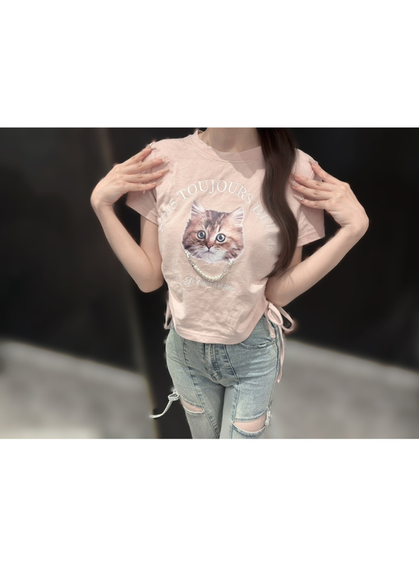 チャーム付きキャットプリントサイドドロストトップス